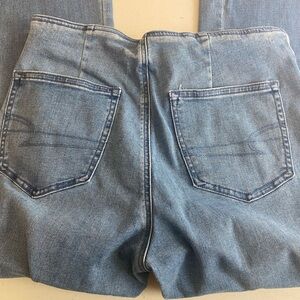 American Eagle Outfitters Light Blue Cropped Jeans